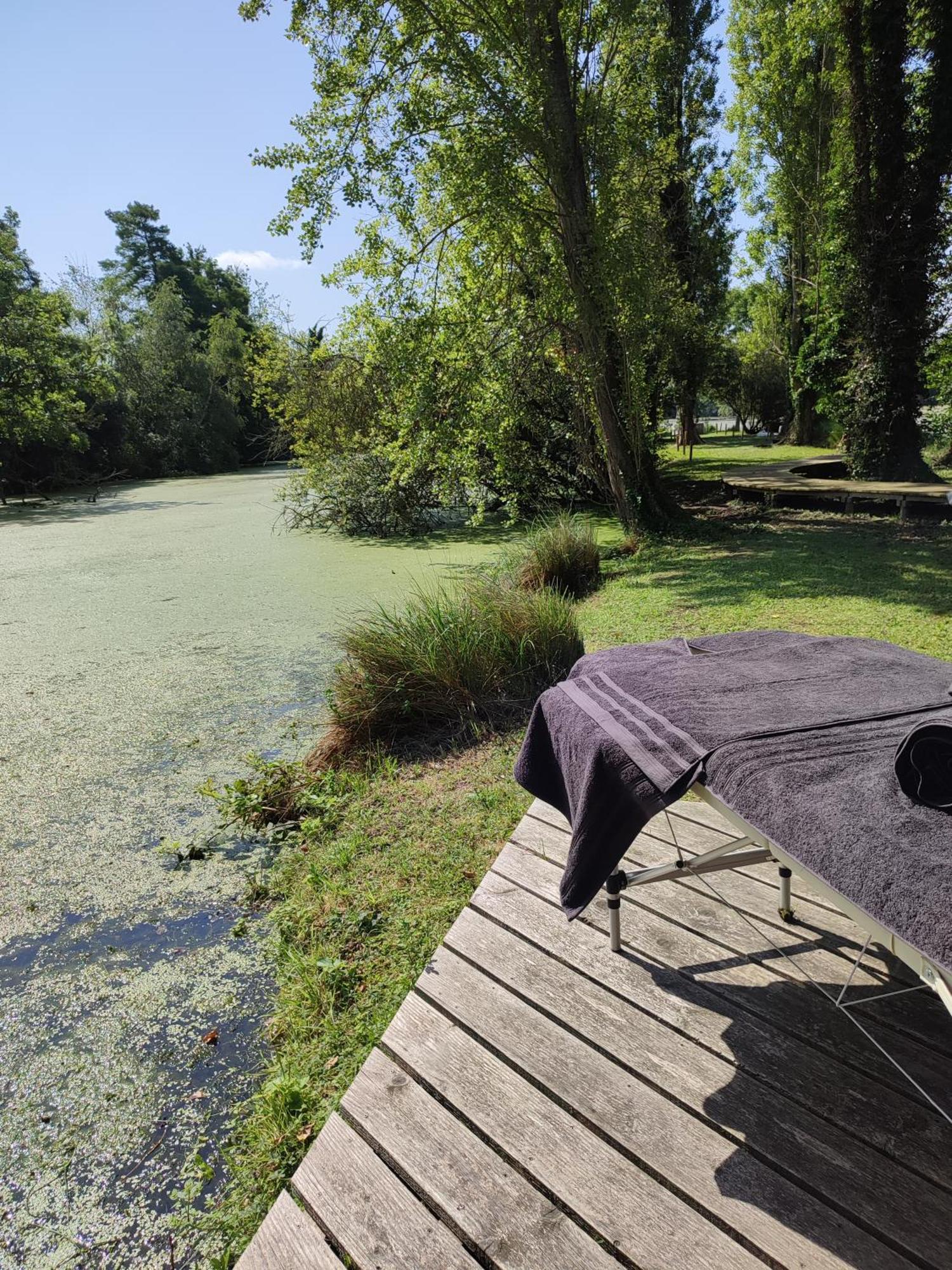 Hotel L'Ile Du Saussay إيتوفييل المظهر الخارجي الصورة